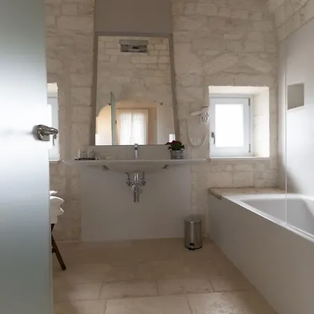 Masseria Grofoleo 4*